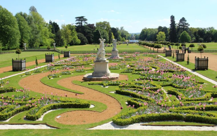 Statues in Wrest Park