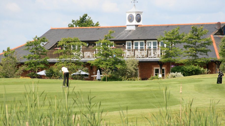 Dr Nicholas Cole playing golf during Oxfordshire Thanksgiving Lunch