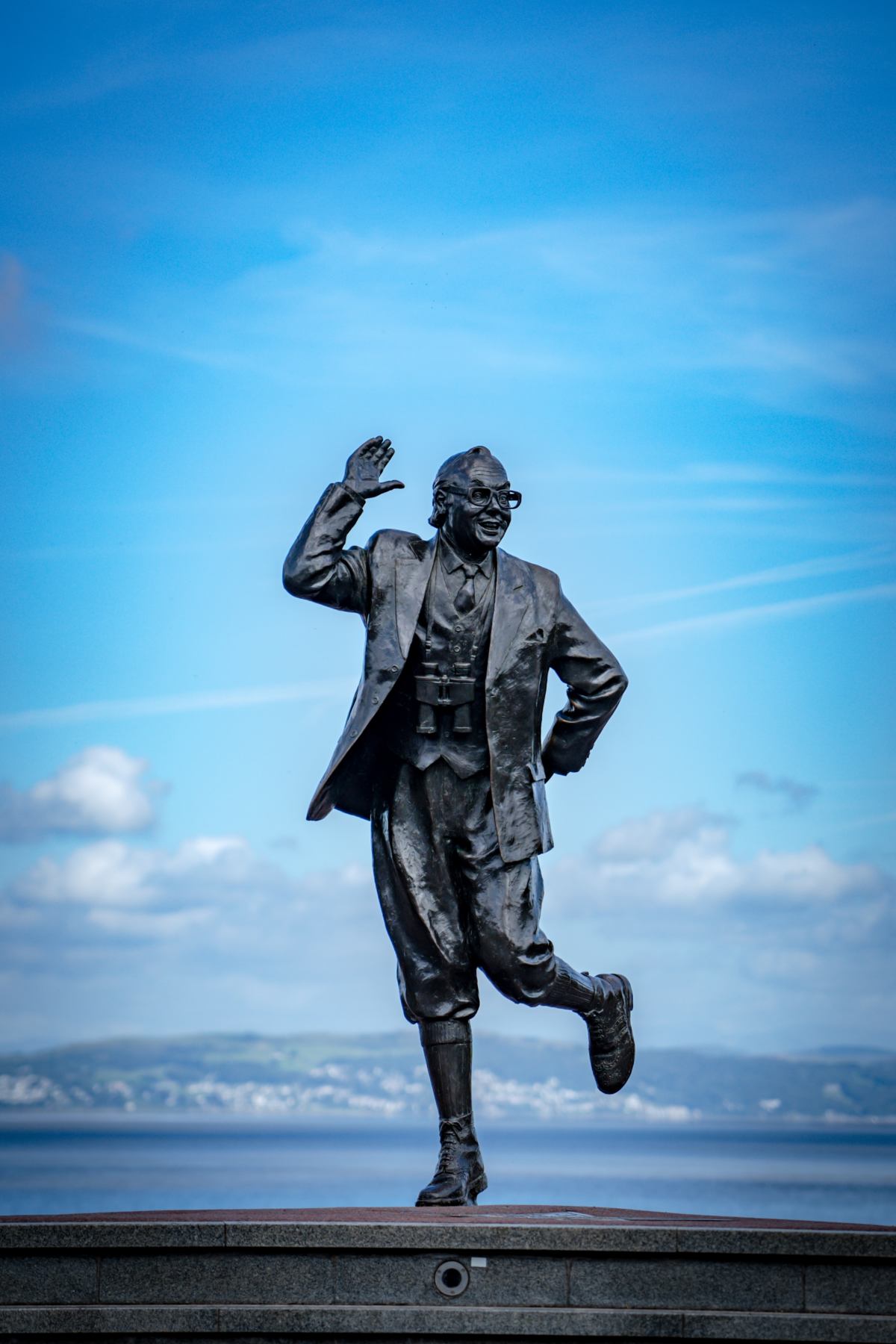 Jonny Gios statue