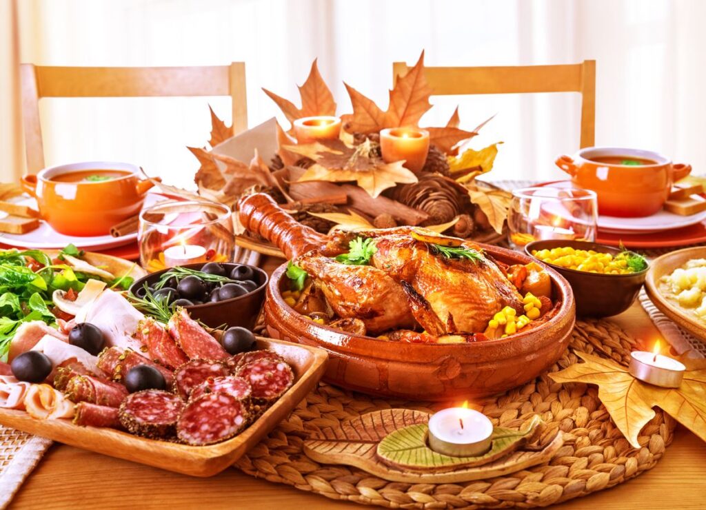 A photo of a traditional and classical Thanksgiving meal